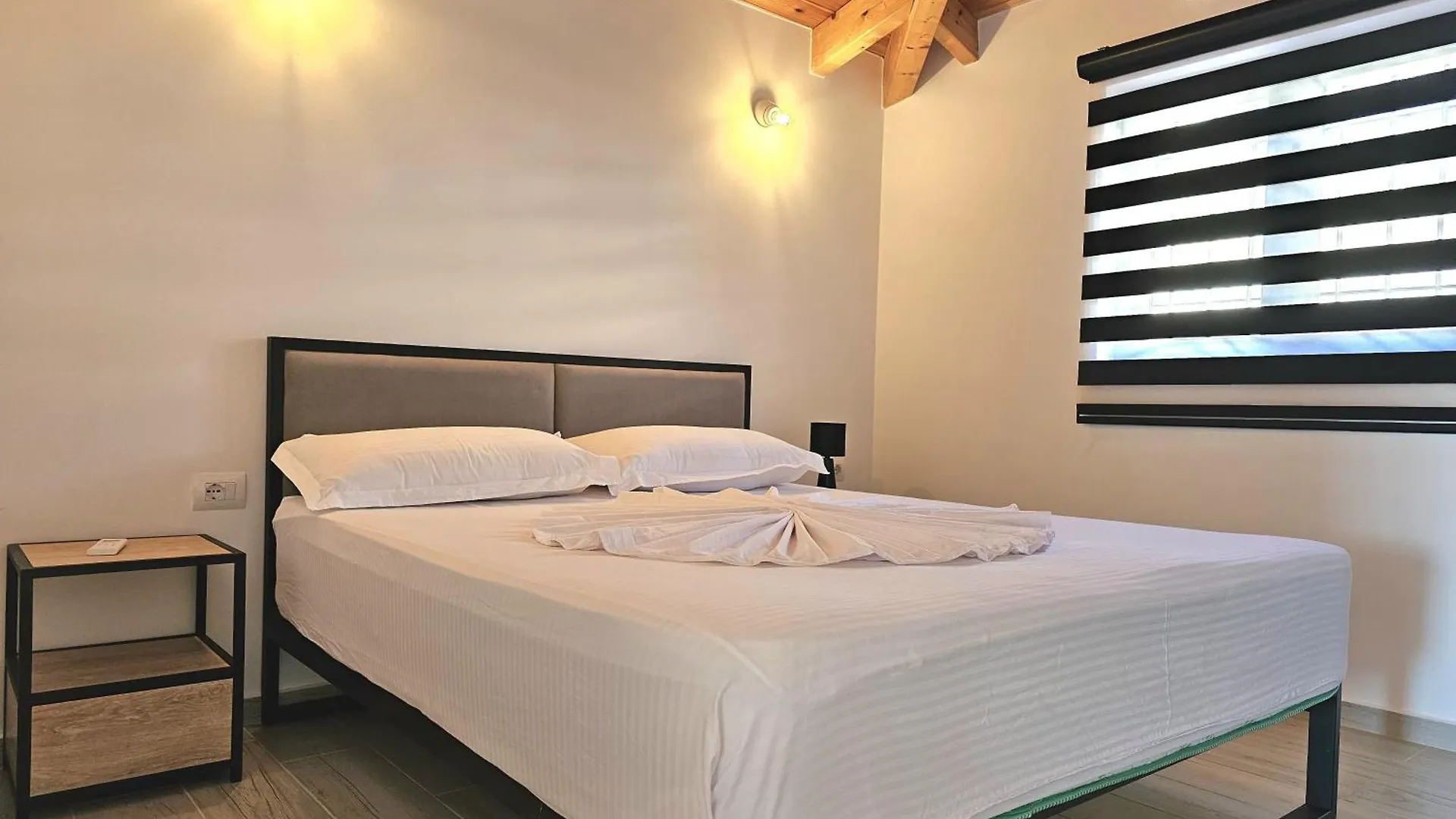 Villa Arta Apartments Sarandë 0*,