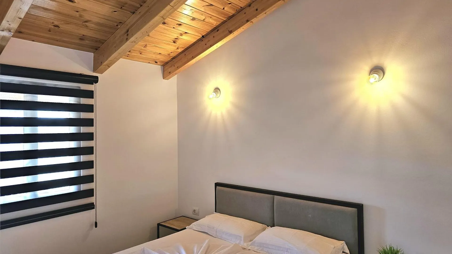 Villa Arta Apartments Sarandë 0*,